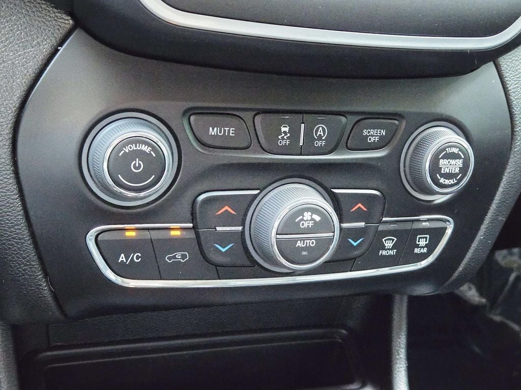 2022 Jeep Cherokee Trailhawk