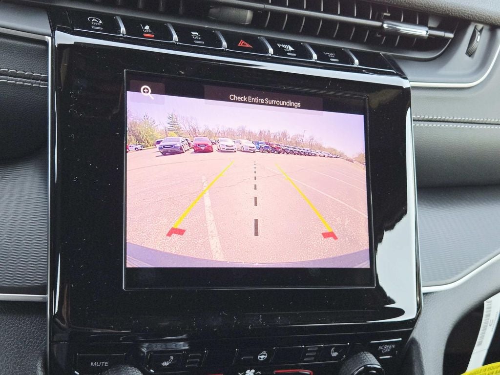 2026 Jeep Grand Cherokee Laredo