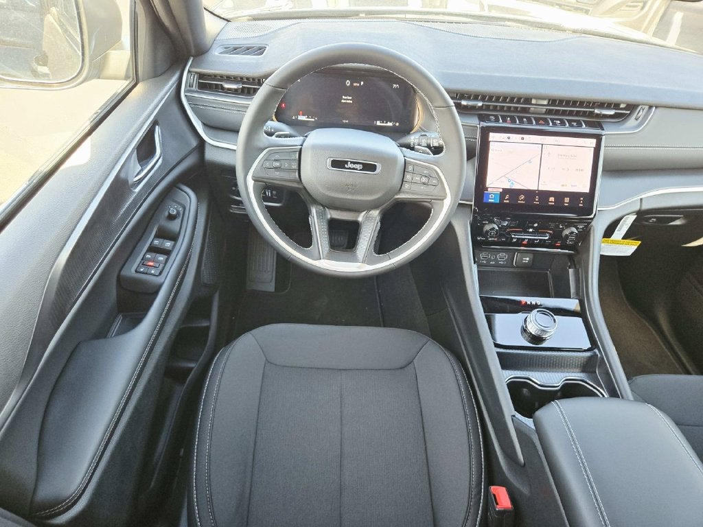 2027 Jeep Grand Cherokee Laredo X