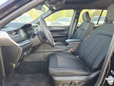 2027 Jeep Grand Cherokee Laredo X