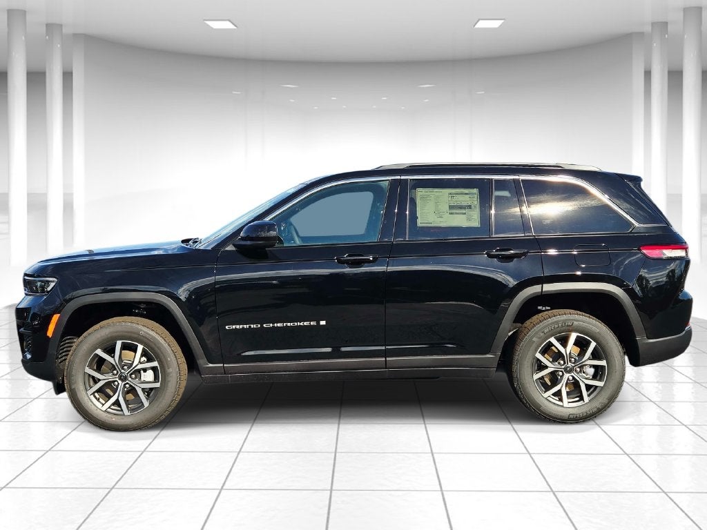 2027 Jeep Grand Cherokee Laredo X