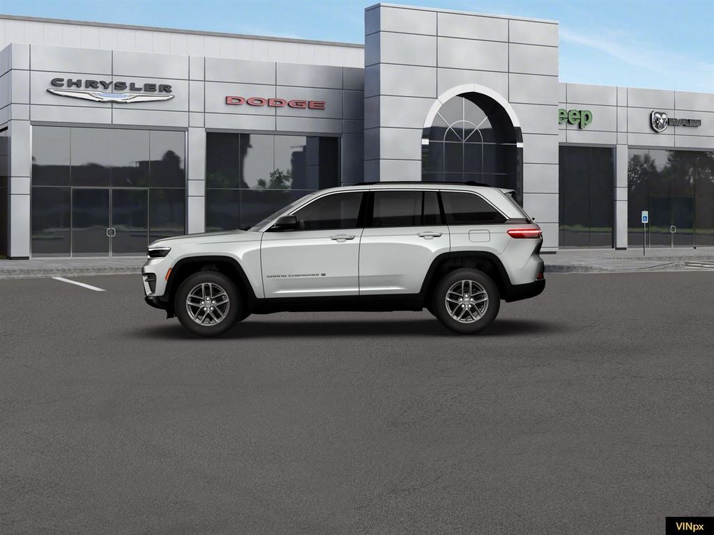 2026 Jeep Grand Cherokee Laredo
