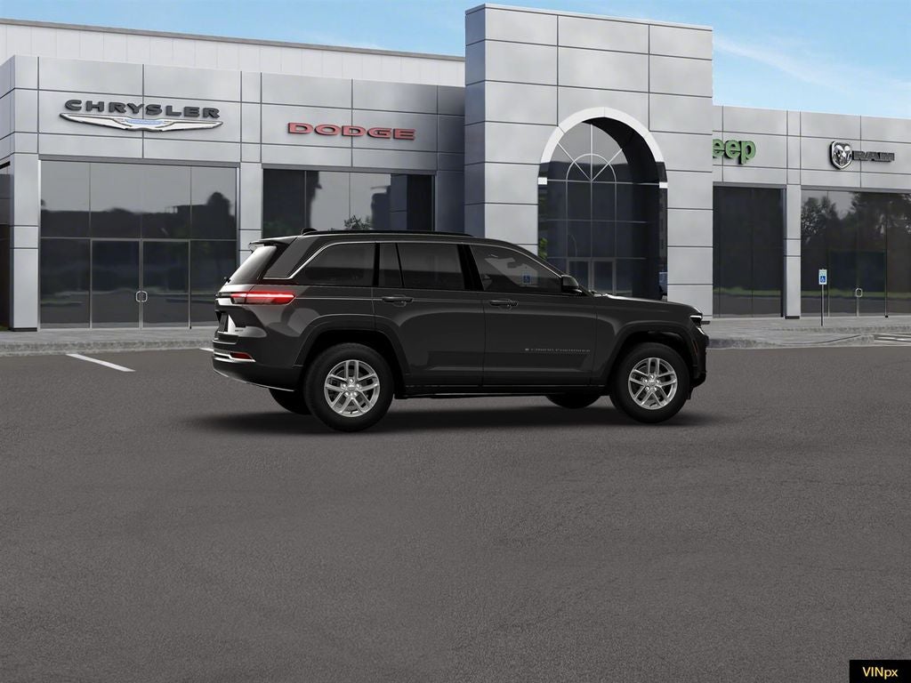 2026 Jeep Grand Cherokee Laredo