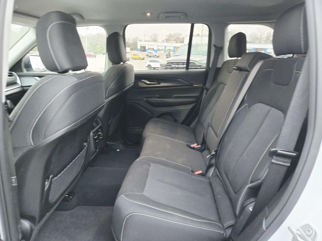 2024 Jeep Grand Cherokee Laredo