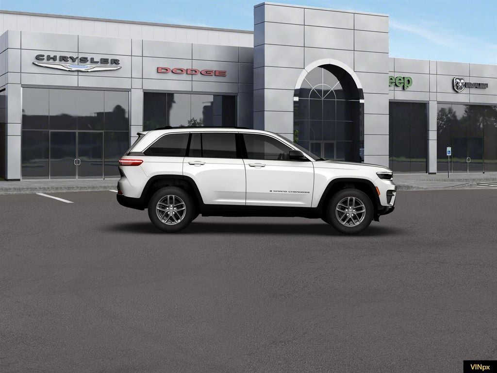 2026 Jeep Grand Cherokee Laredo