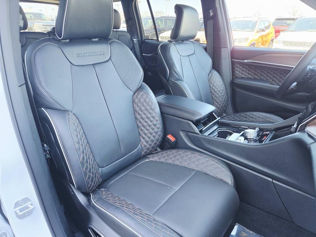 2025 Jeep Grand Cherokee Summit