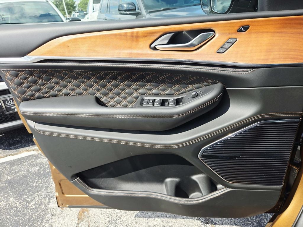2026 Jeep Grand Cherokee Summit