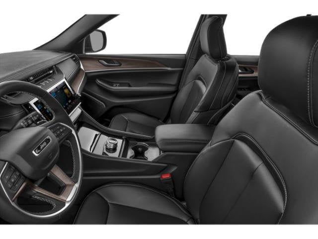 2027 Jeep Grand Cherokee Summit