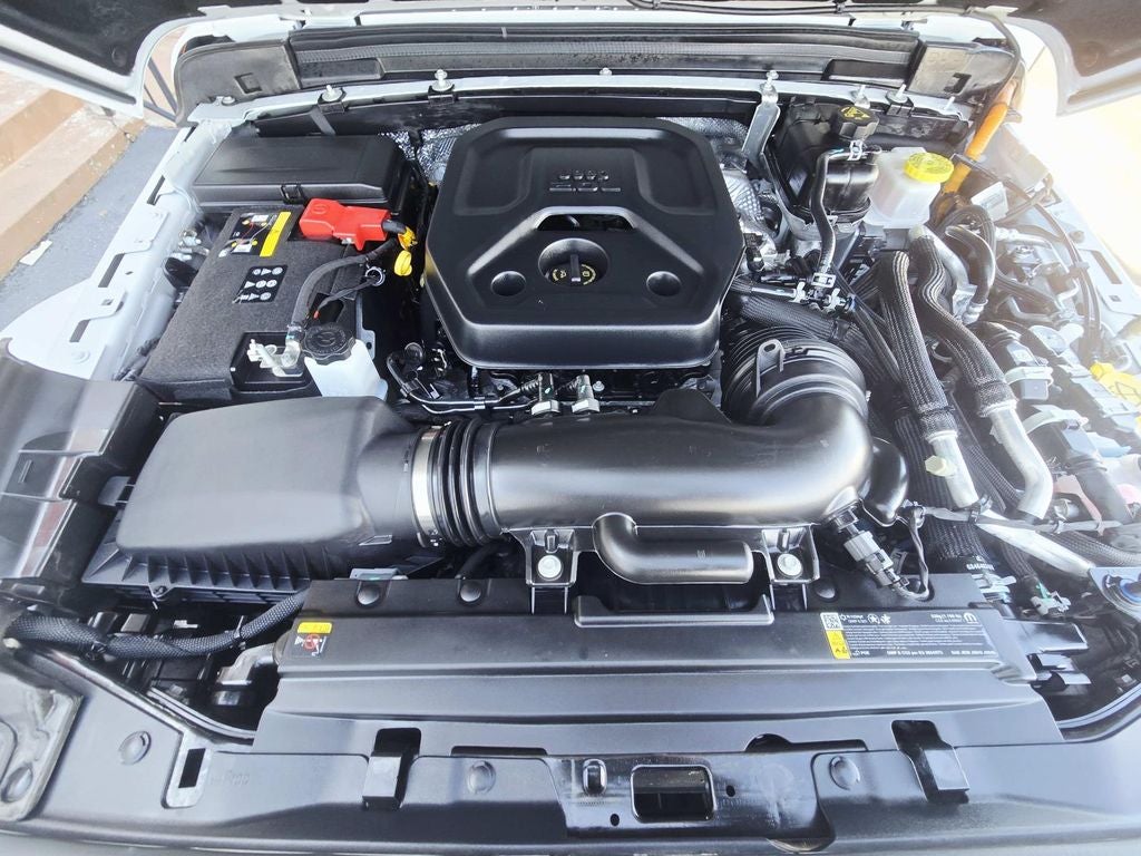 2025 Jeep Wrangler Sahara 4xe