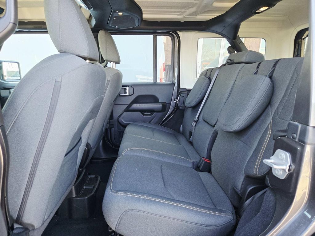 2025 Jeep Wrangler Sahara 4xe