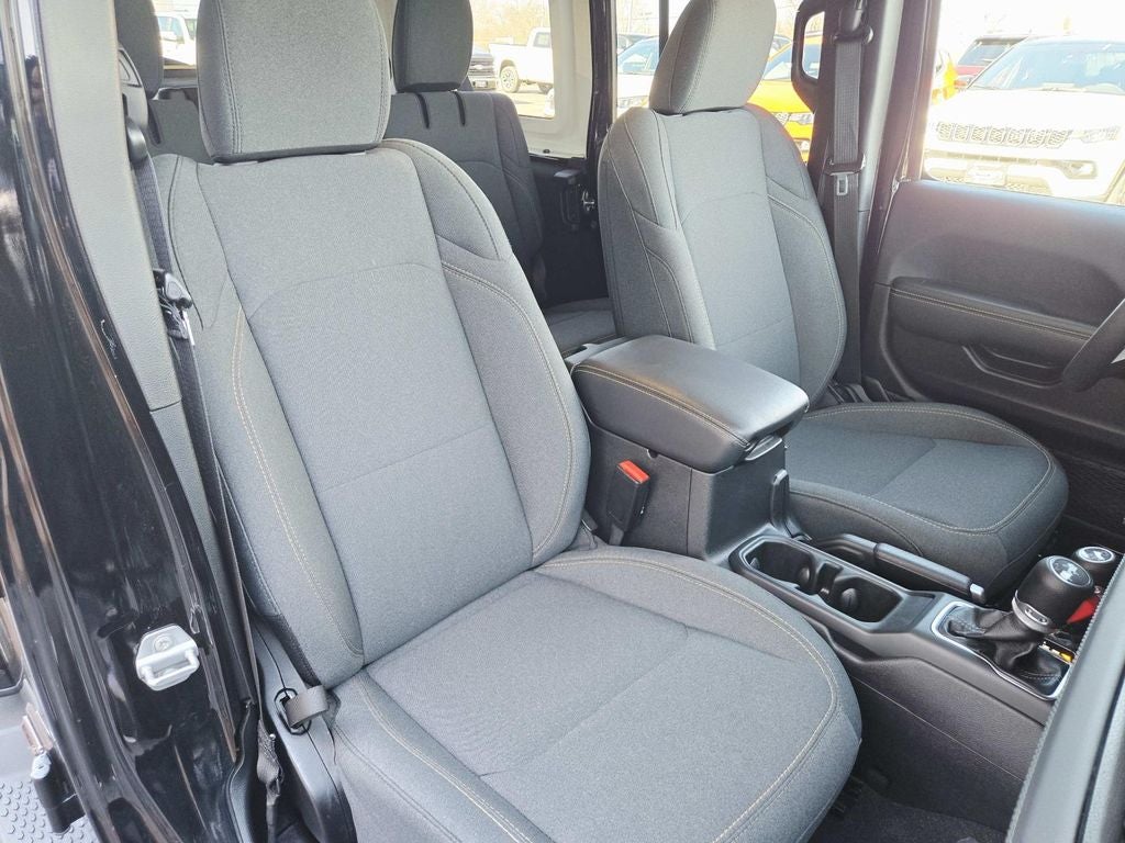 2025 Jeep Wrangler Sahara 4xe