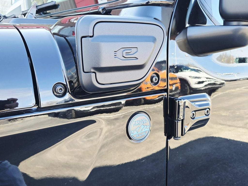 2025 Jeep Wrangler Sahara 4xe