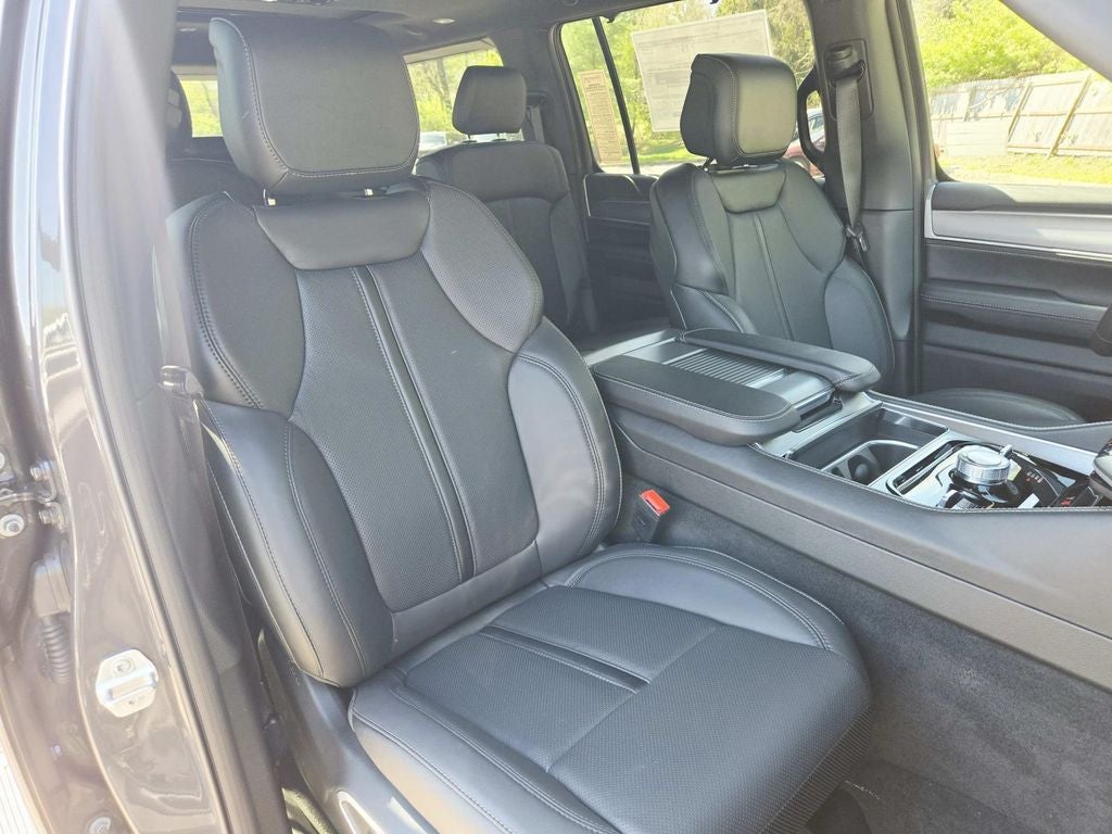2026 Jeep Grand Wagoneer Limited Reserve