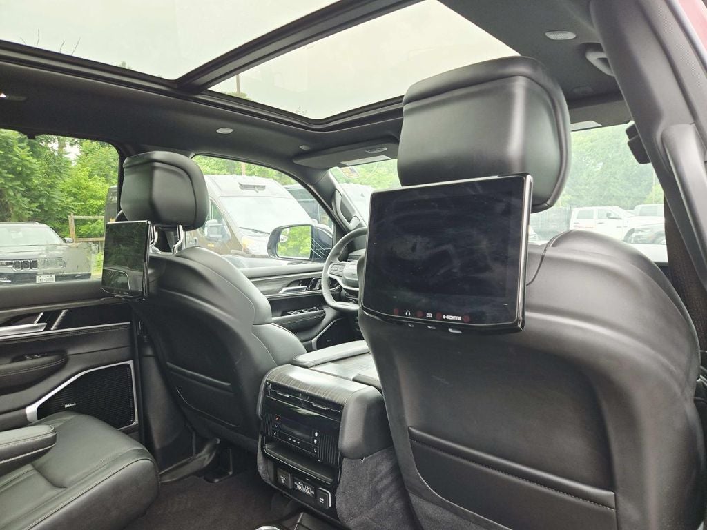 2023 Jeep Wagoneer Series III
