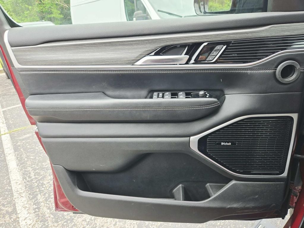 2023 Jeep Wagoneer Series III