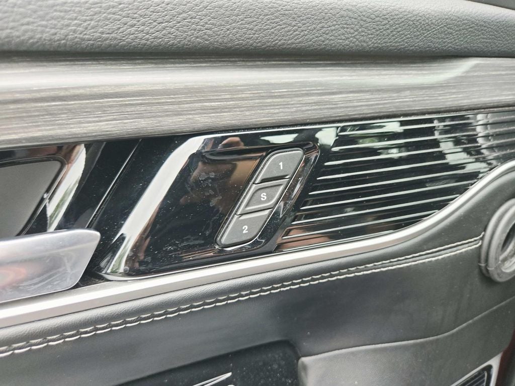2023 Jeep Wagoneer Series III