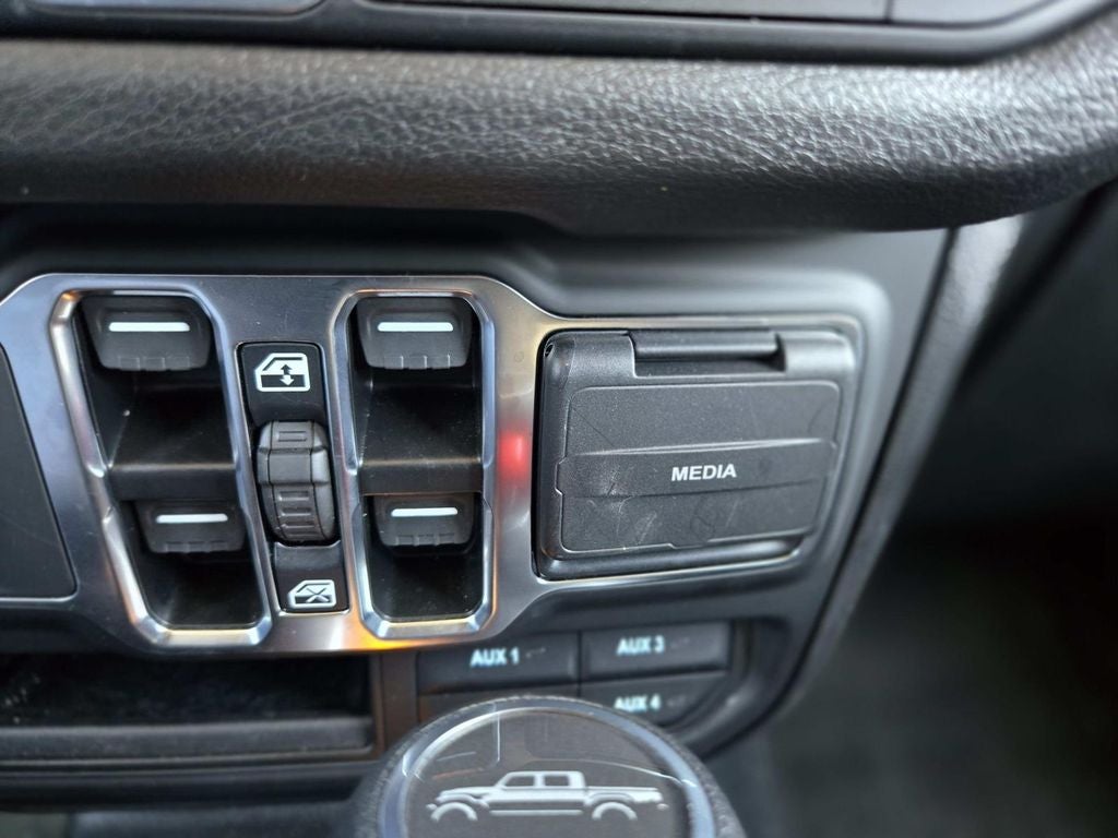 2025 Jeep Gladiator Sport S