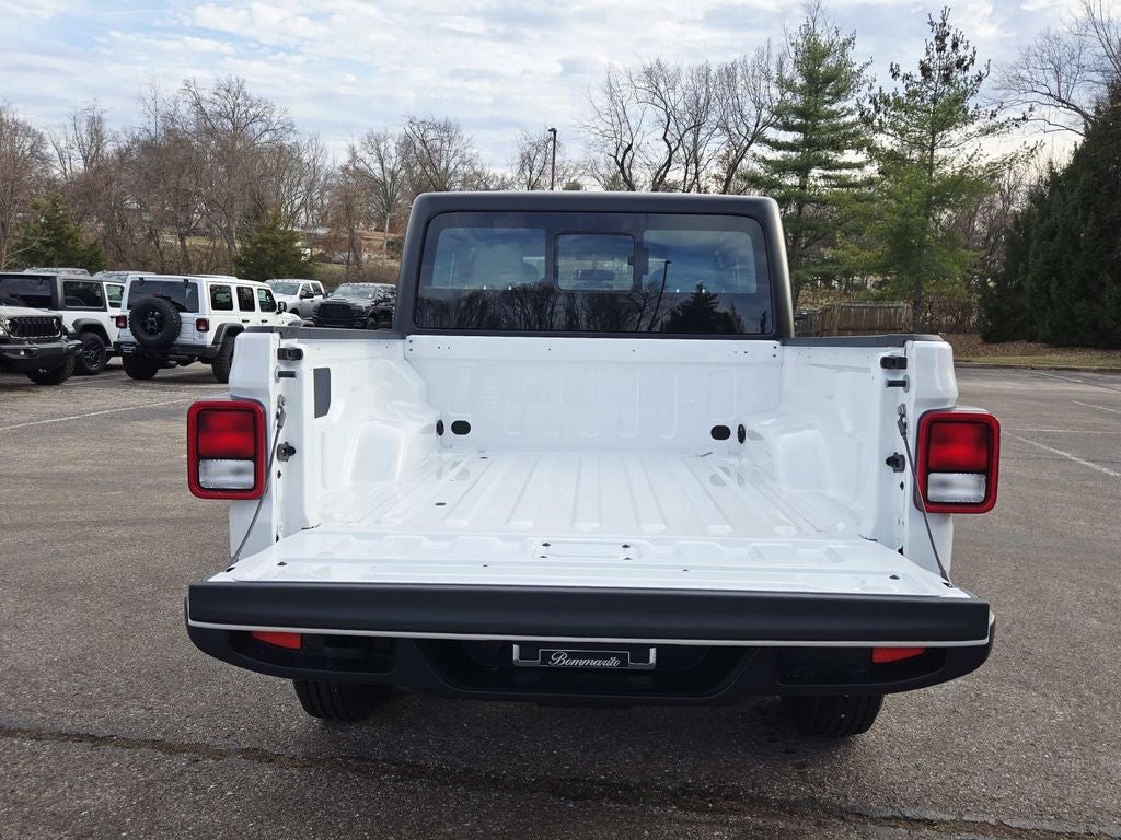 2026 Jeep Gladiator Sport