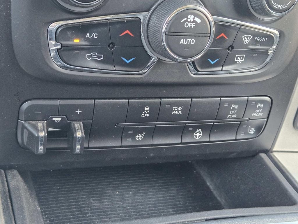 2019 RAM 1500 Classic SLT