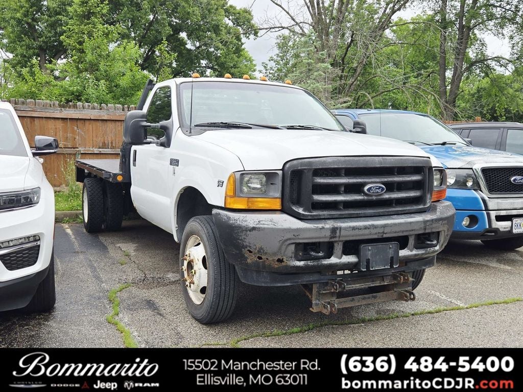 2001 Ford F-550's photo