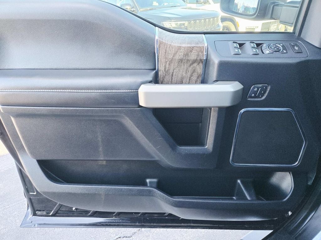 2017 Ford F-350SD Lariat