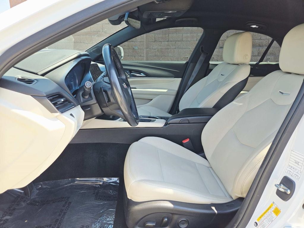 2023 Cadillac CT4 Premium Luxury