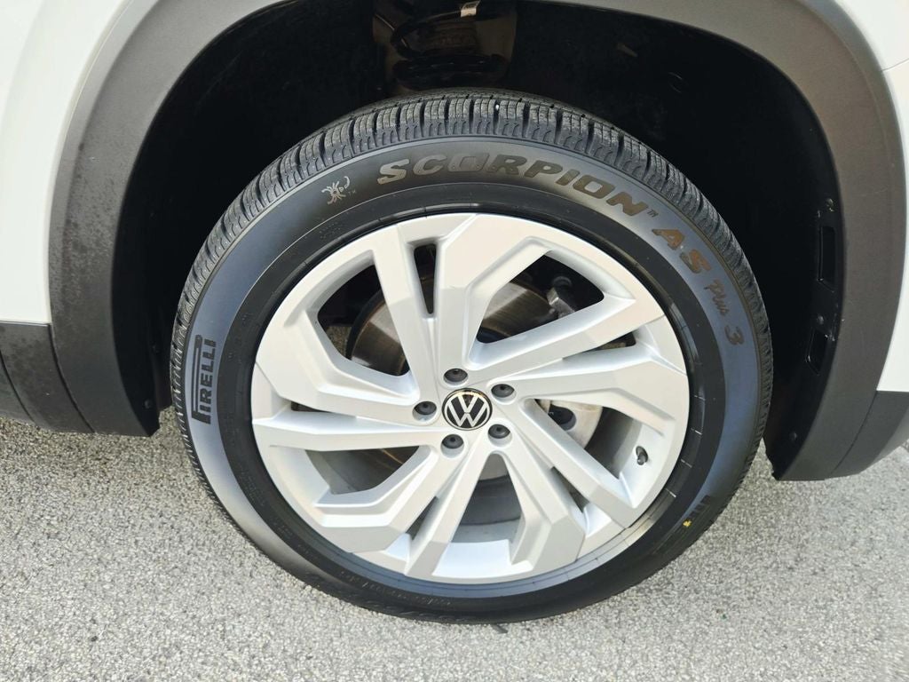2023 Volkswagen Atlas 3.6L V6 SE w/Technology