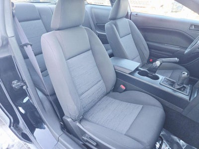 2007 Ford Mustang V6 Deluxe