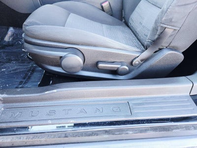 2007 Ford Mustang V6 Deluxe