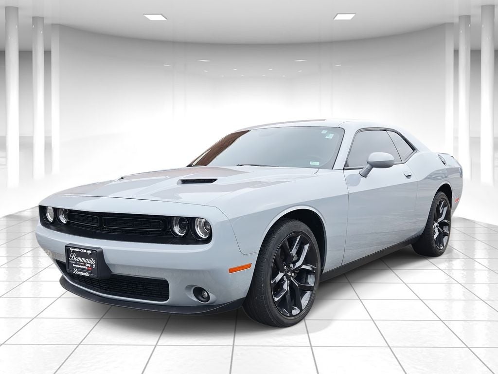 2022 Dodge Challenger SXT