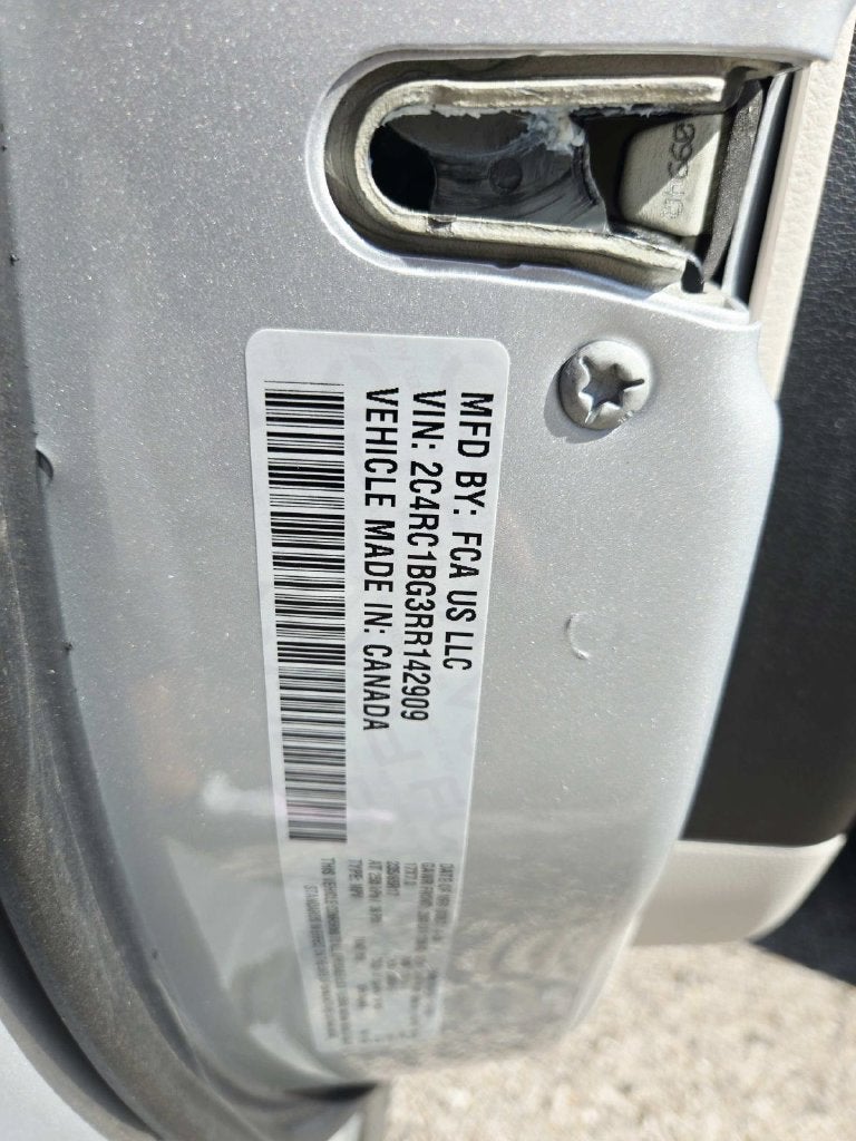 2024 Chrysler Pacifica Touring L