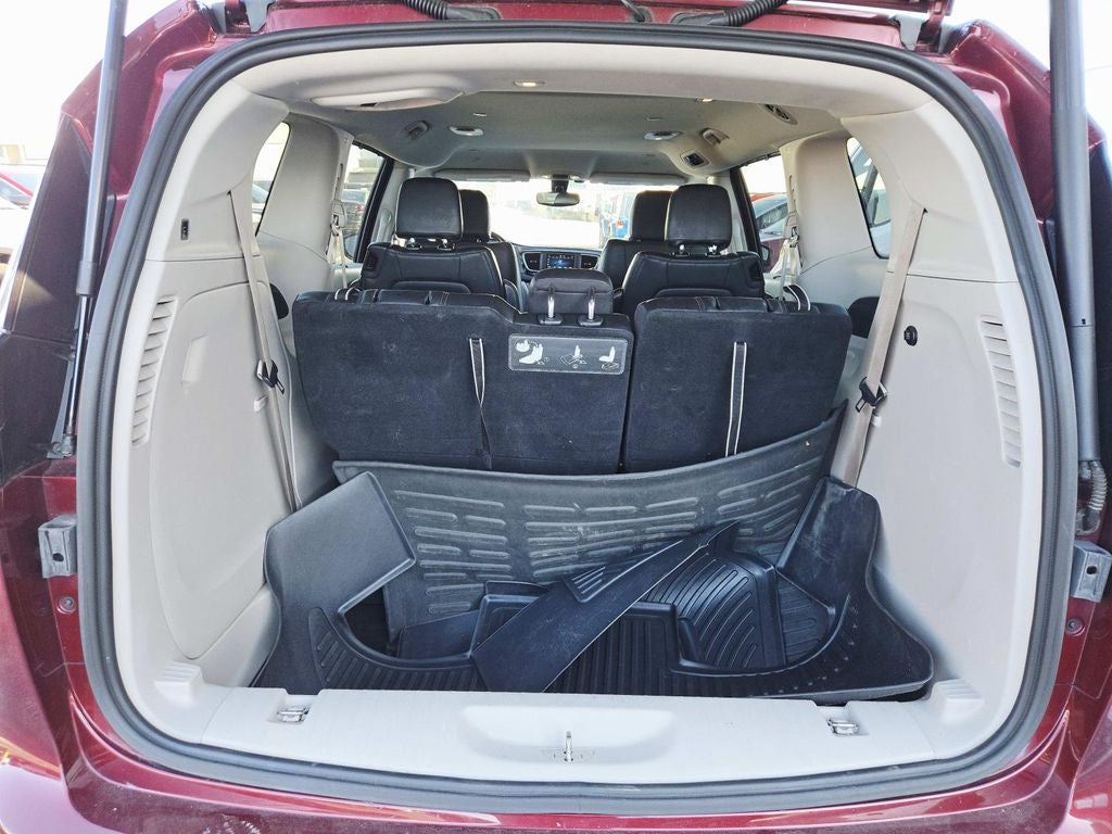 2020 Chrysler Pacifica Touring L