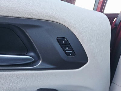 2020 Chrysler Pacifica Touring L