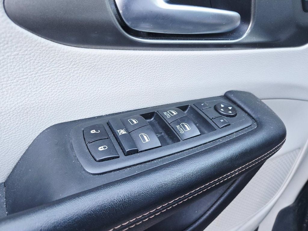 2020 Chrysler Pacifica Touring L