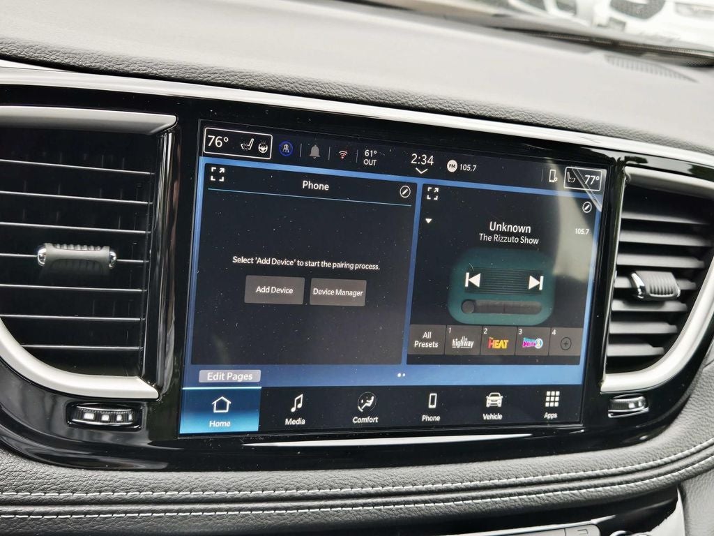 2026 Chrysler Pacifica Select
