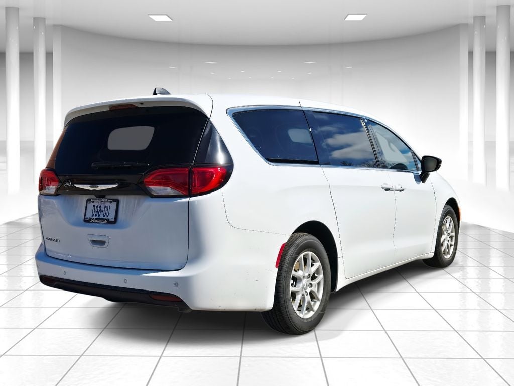 2026 Chrysler Voyager LX