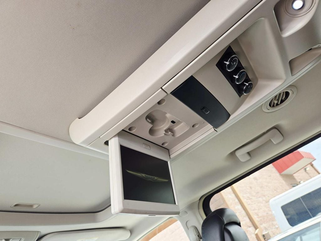 2014 Chrysler Town & Country Touring-L