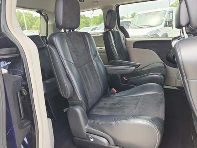 2014 Chrysler Town & Country Touring-L