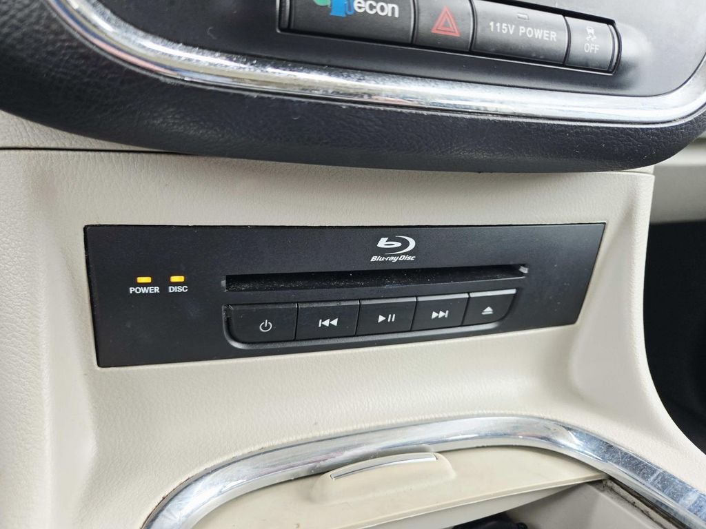 2014 Chrysler Town & Country Touring-L