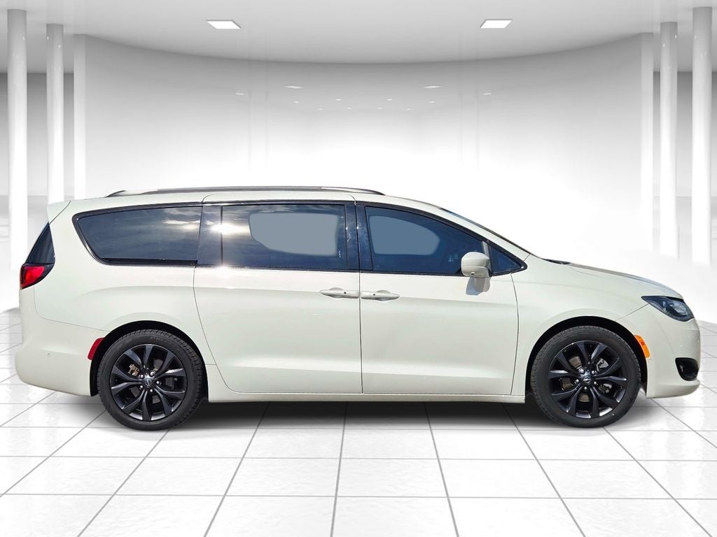 2019 Chrysler Pacifica Touring L Plus