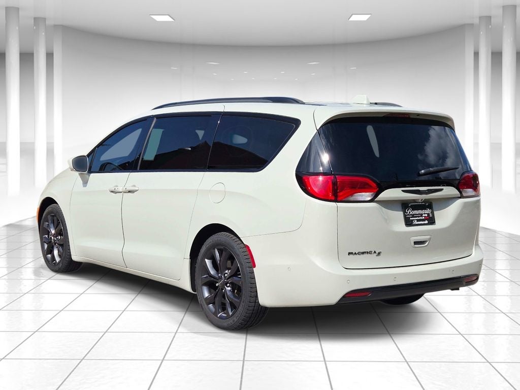 2019 Chrysler Pacifica Touring L Plus