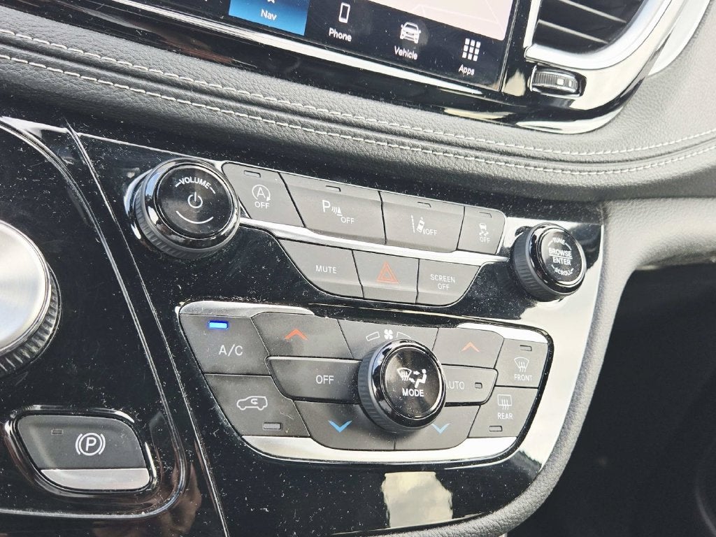 2025 Chrysler Pacifica Limited