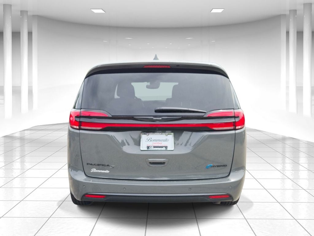 2022 Chrysler Pacifica Hybrid Limited