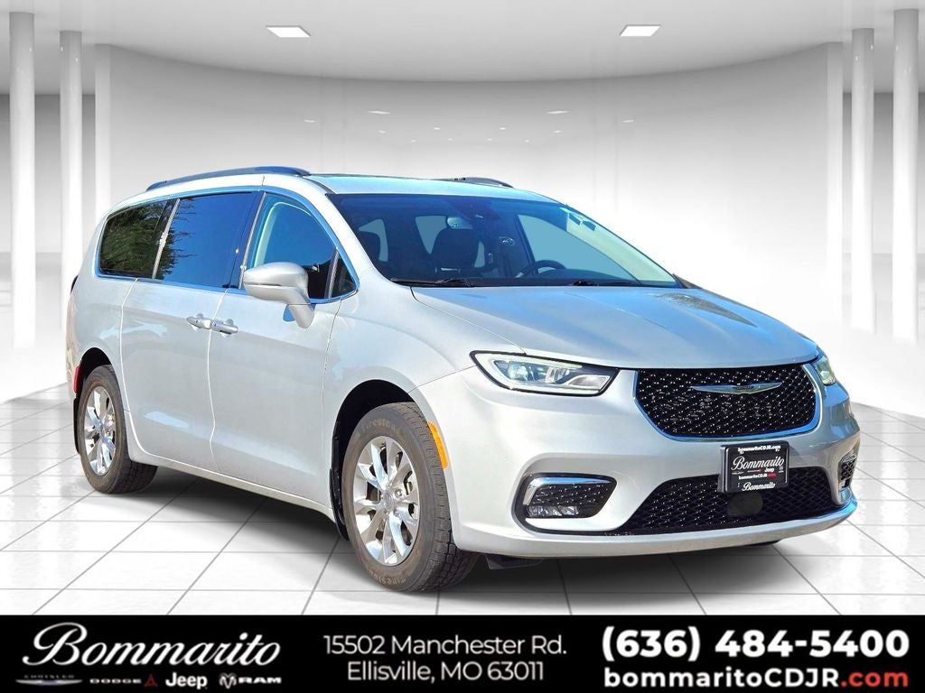 2022 Chrysler Pacifica Touring L