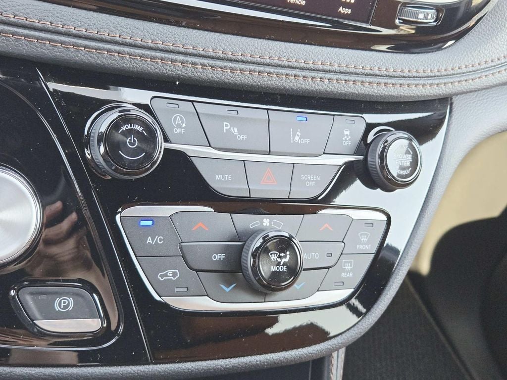 2026 Chrysler Pacifica Pinnacle