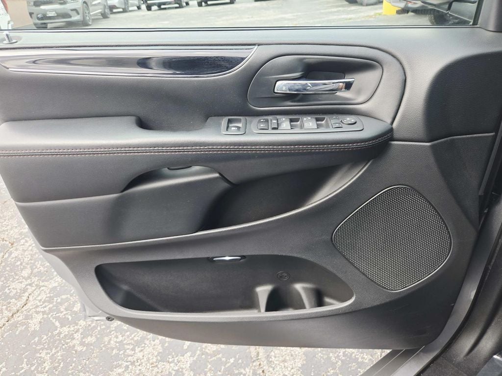 2020 Dodge Grand Caravan SE Plus