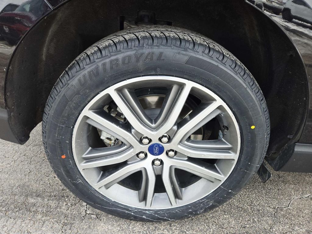 2022 Ford Edge Titanium