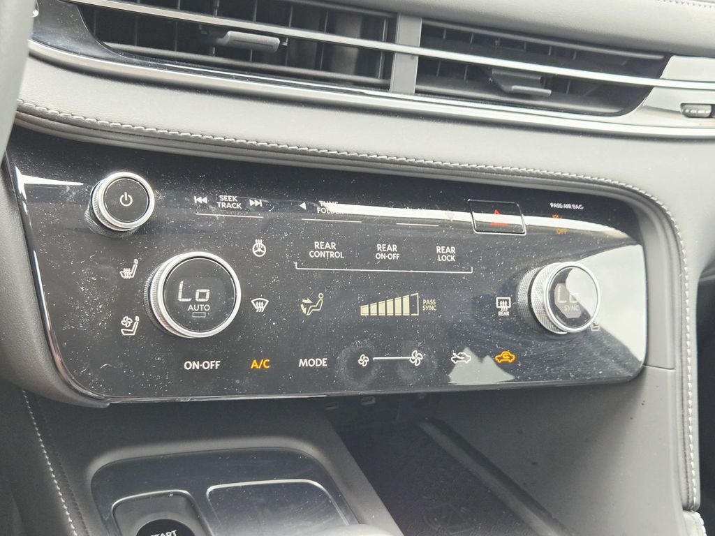 2026 INFINITI QX60 LUXE