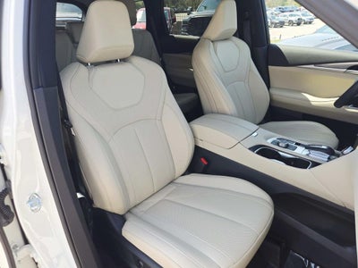 2025 INFINITI QX60 LUXE