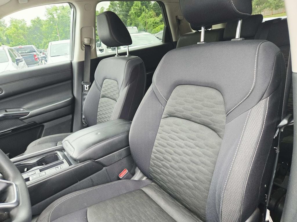 2024 Nissan Pathfinder S